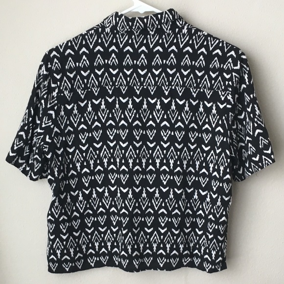 Divided by H&M men's wear style black Aztec shirt - Picture 2 of 3